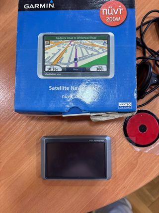 Navegador GPS Garmin nüvi 200W