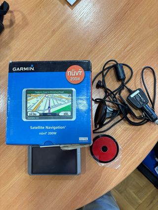 Navegador GPS Garmin nüvi 200W