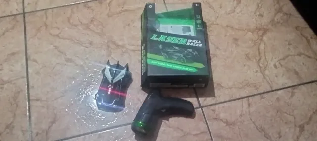 Coche teledirigido Laser Wall Racer