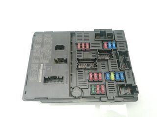 CAJA RELES / FUSIBLES NISSAN NOTE (4)