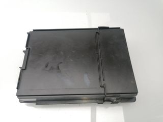CAJA RELES / FUSIBLES NISSAN NOTE (4)