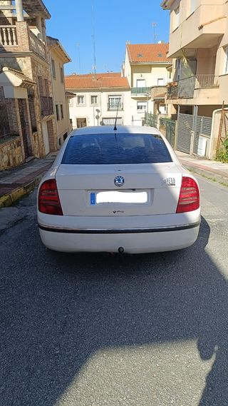 Skoda Superb 2004