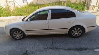Skoda Superb 2004