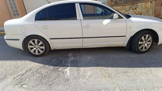 Skoda Superb 2004