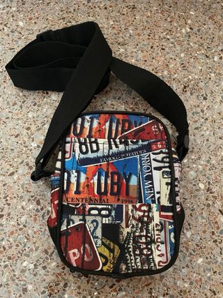 Bolso bandolera estampado juvenil