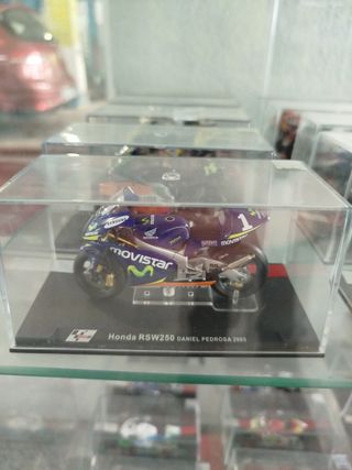 Colección de motos a escala
