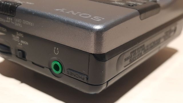 Walkman Radio Digital SONY WM-FX40 AM/FM