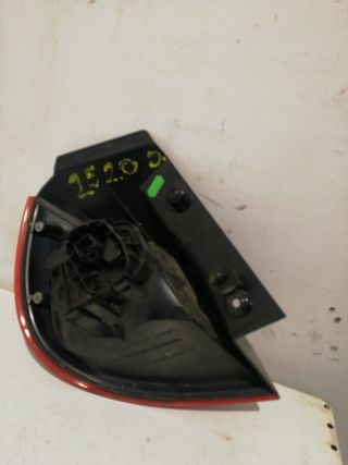 PILOTO TRASERO DERECHO MITSUBISHI COLT BERLINA 3 (CZ)