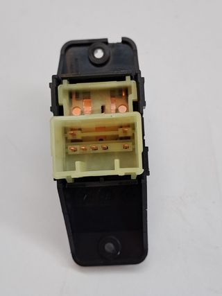 MANDO ELEVALUNAS TRASERO IZQUIERDO KIA STONIC