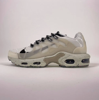 Nike TS Blancas Talla 43