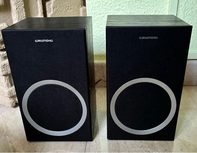 Altavoces Grundig Nuevos