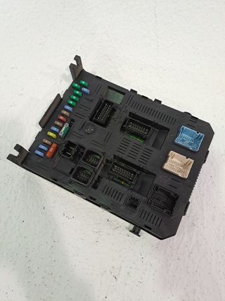 CAJA FUSIBLES CITROEN C4 BERLINA