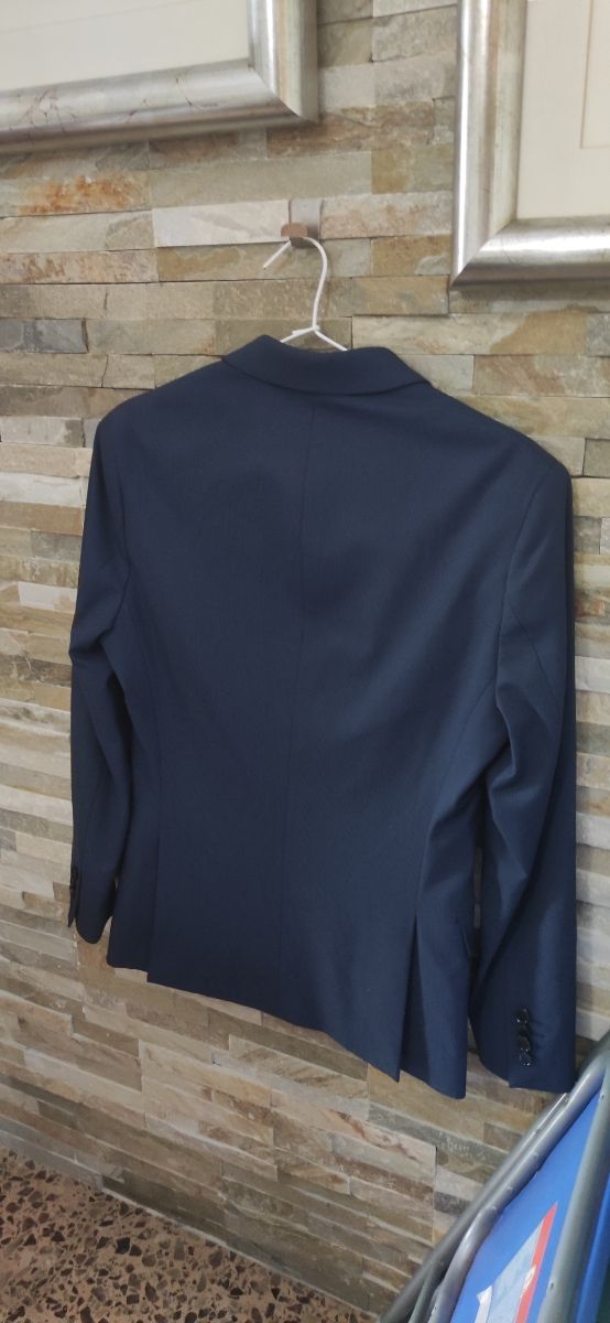 traje azul para adolescente