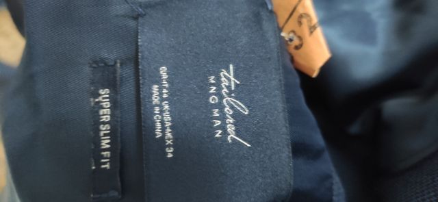 traje azul para adolescente