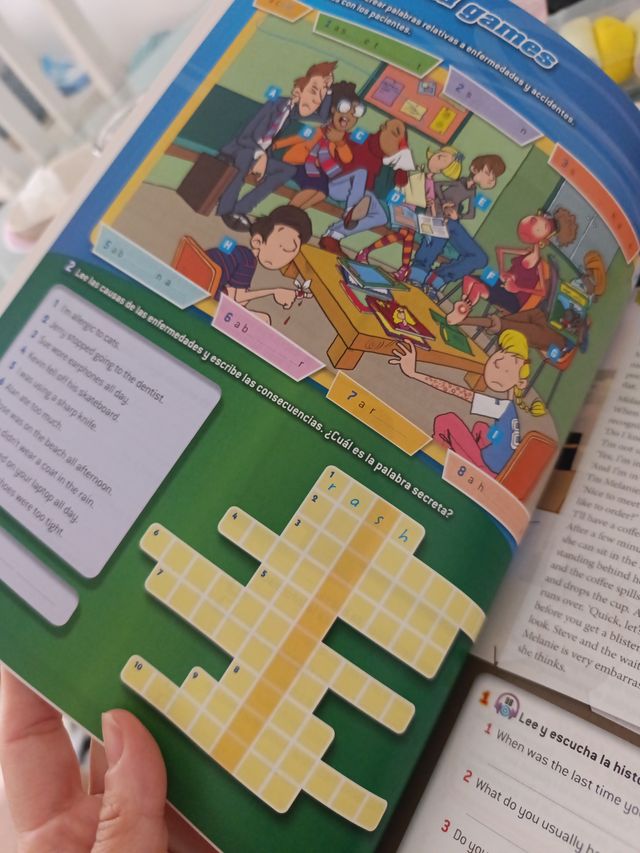 Holiday English 4.º ESO. Student's Pack 3rd Edi...