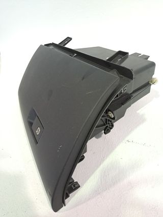 GUANTERA VOLVO XC60 (2)