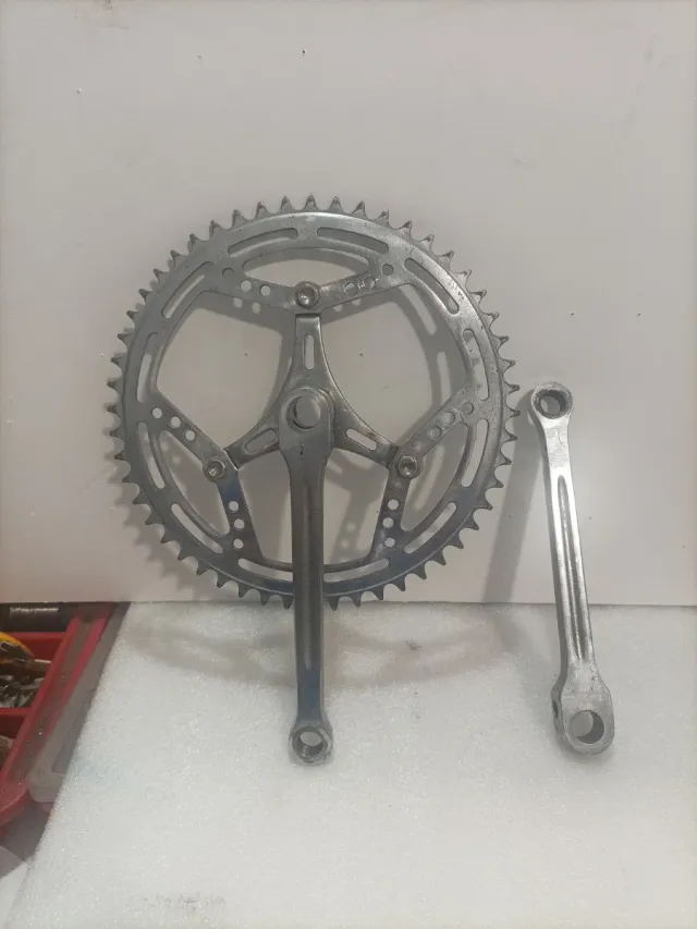 Bielas y plato de bicicleta