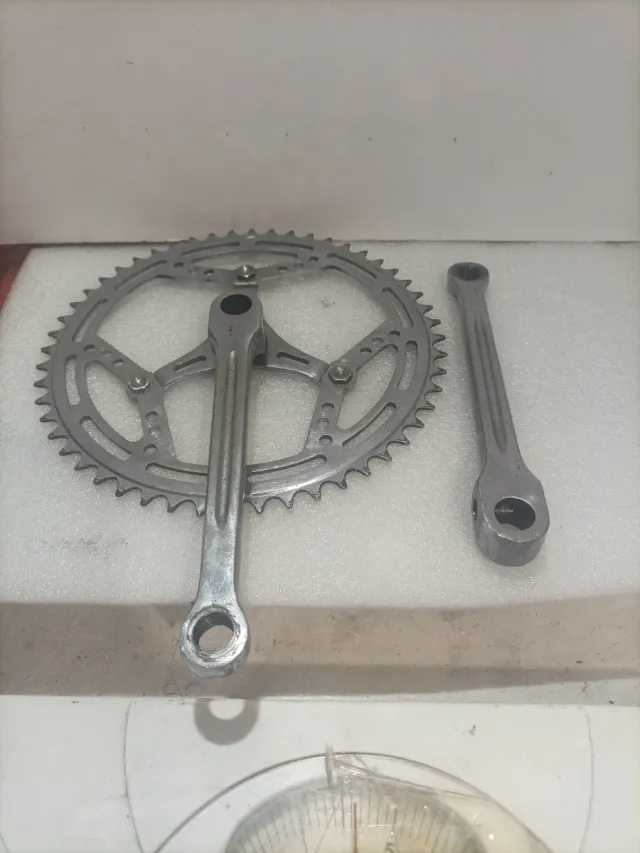 Bielas y plato de bicicleta