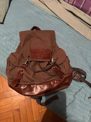 Mochila La Marrón Cierres Metal