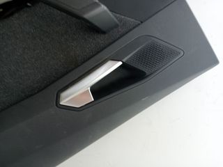 GUARNECIDO PUERTA TRASERA DERECHA SEAT LEON (KL1) (2)