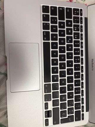 MacBook Air macOS Monterey