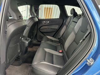 VOLVO XC60 R-DESING B4 2.0 D 197CV AWD AUTO. 8 VEL