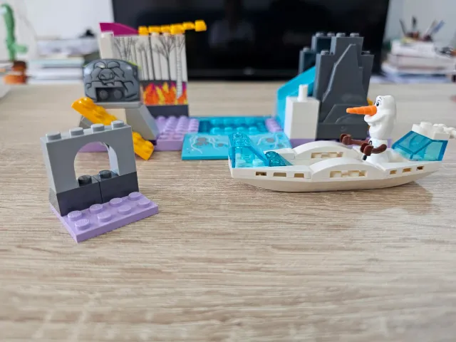 Lego Trolls 41251, Frozen 41165 y Friends 41396