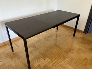 Mesa extensible IKEA VANGSTA negra/marrón