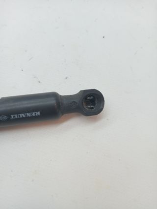 AMORTIGUADORES MALETERO / PORTON RENAULT CAPTUR (5)