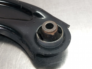 BRAZO SUSPENSION INFERIOR DELANTERO DERECHO PEUGE