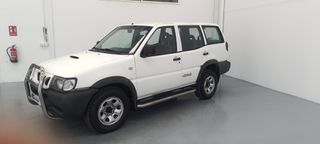 Nissan Terrano II 2000