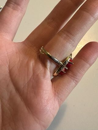 Anello donna oro con pietre rosse