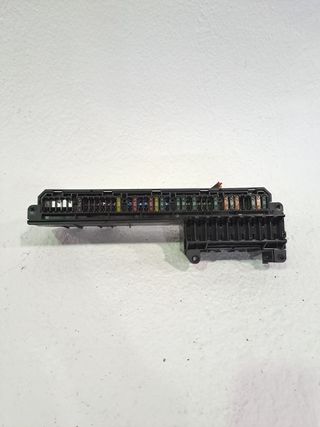 CAJA FUSIBLES BMW SERIE 5 BERLINA (E60)