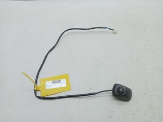 BASE DE ANTENA TOYOTA YARIS (2)