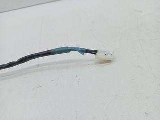 BASE DE ANTENA TOYOTA YARIS (2)
