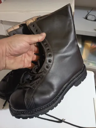 Stivali Vibram marroni