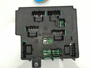 CAJA RELES / FUSIBLES VOLVO V90 FAMILIAR