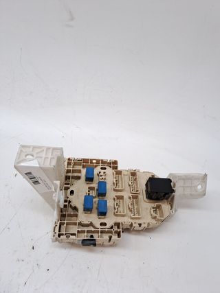 CAJA RELES / FUSIBLES SUZUKI SX4