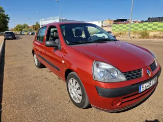 Renault Clio 2004