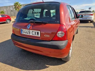 Renault Clio 2004