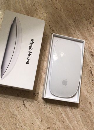 Ratón Apple  Magic Mouse 2 en perfecto estado. 