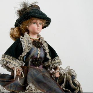 Bambola Rebecca in porcellana, nuova in scatola