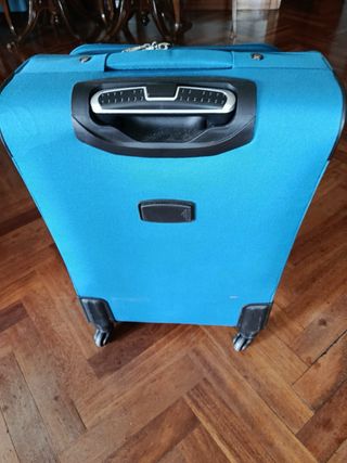 Maleta mediana de viaje azul