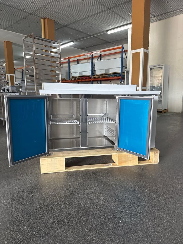 Bajomostrador refrigerado