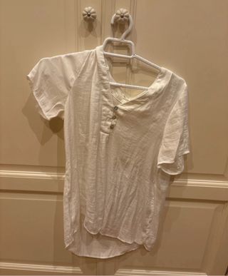 Blusa blanca arreglada