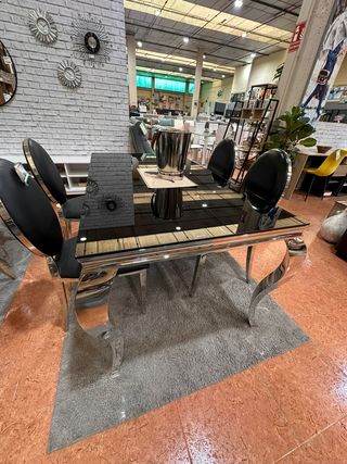 Mesa Comedor Cristal Negra Patas Plata