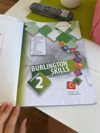 Libro workbook de inglés nuevo 