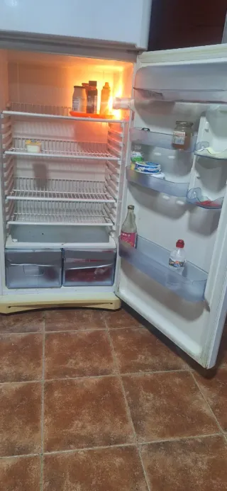 Nevera Indesit Blanca