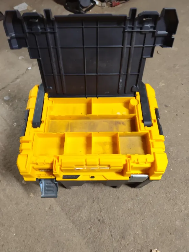 Maletas DeWalt Tstak