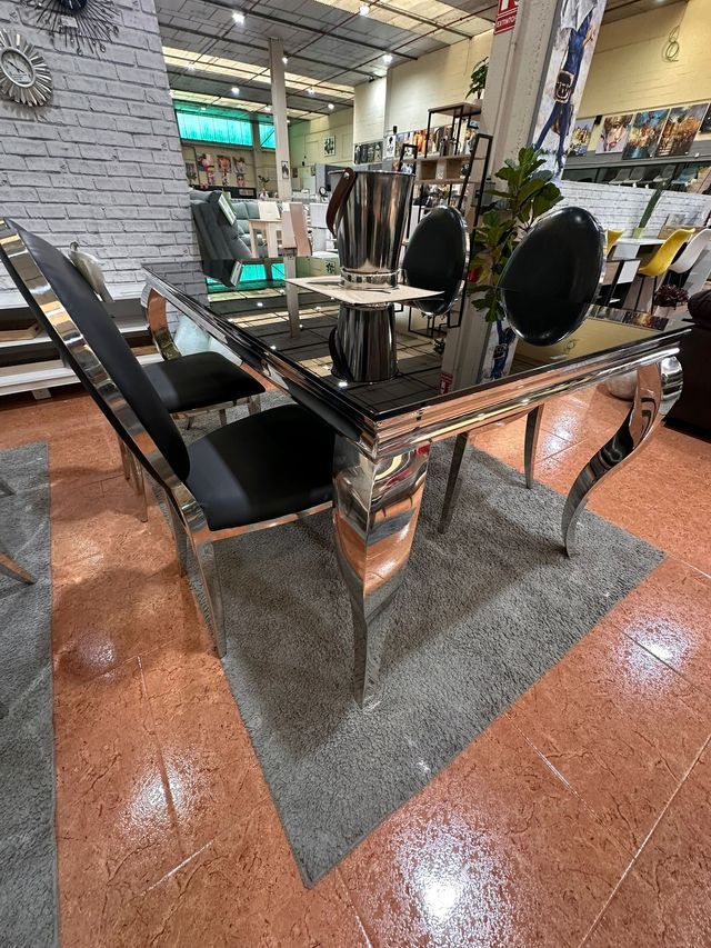 Mesa de comedor moderna cristal y metal